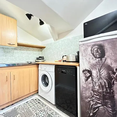 Delacroix Magnifique T2 Avec Parking Au Centre Apartment Reims