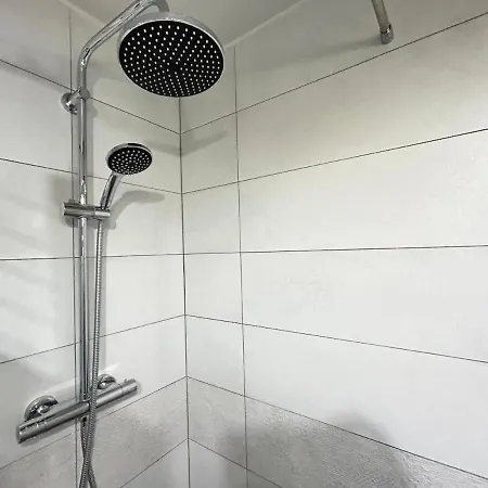 Appartement Delacroix Magnifique T2 Avec Parking Au Centre
